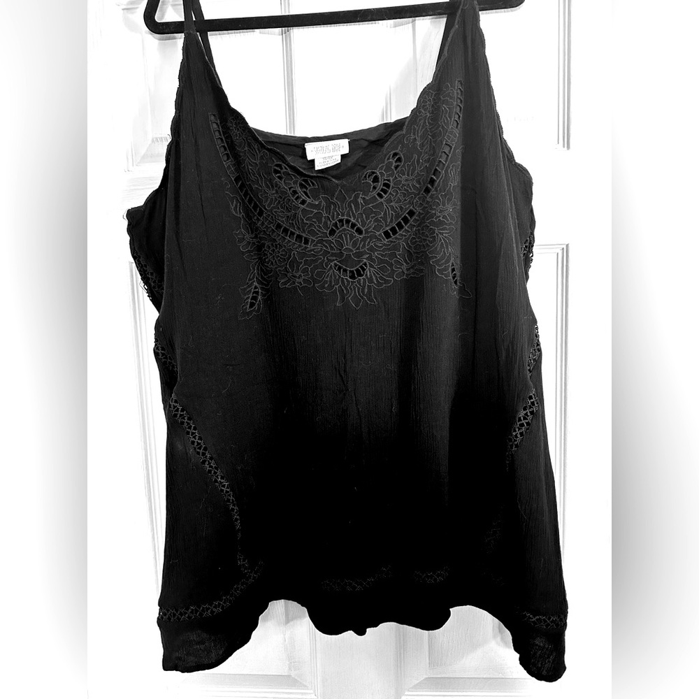 Trendy Starling reine XL sz 22 black dress tank top with adjustable straps